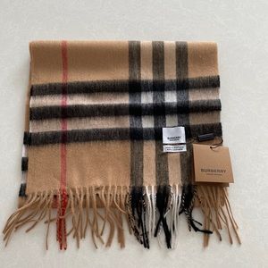 Unauthentic Burberry Scarf